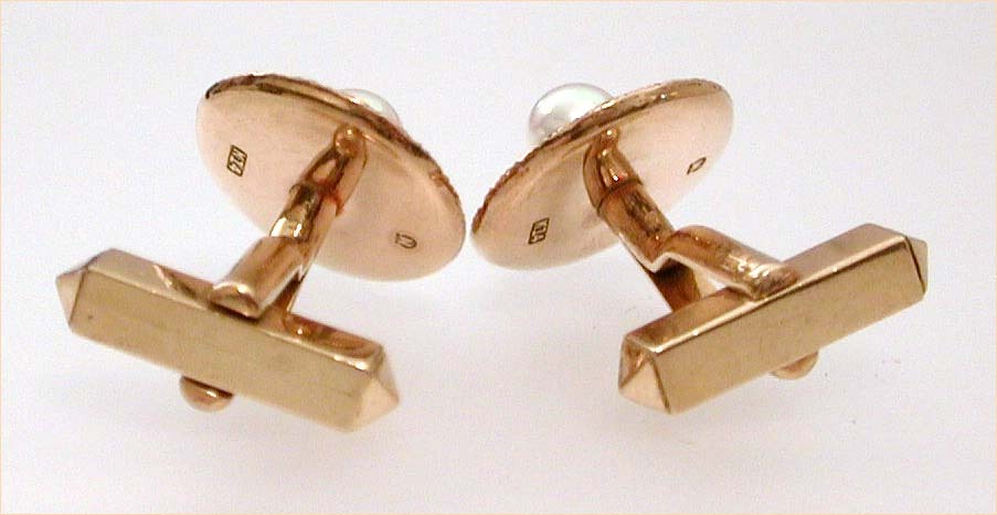 14k Gold Mikimoto Pearls Iridescent Gray Mother of Pearl Cufflinks 14k Gold Mikimoto Pearls Iridescent Gray Mother of Pearl Cufflinks