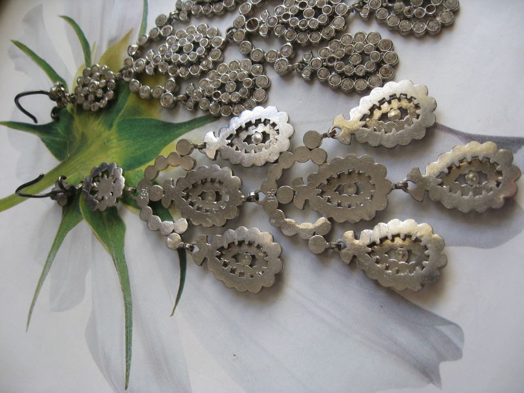 Victorian Paste Shoulder Duster Pierced Earrings Victorian Paste Shoulder Duster Pierced Earrings