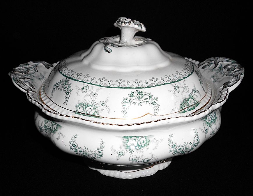 John Maddock & Sons Tureen 'Warwick' Royal Vitreous John Maddock & Sons Tureen 'Warwick' Royal Vitreous