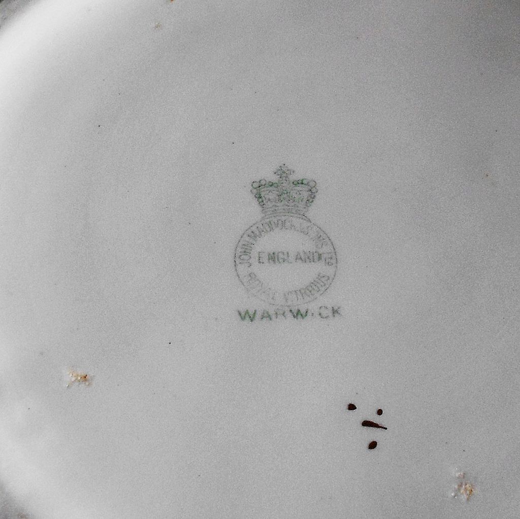 John Maddock & Sons Tureen 'Warwick' Royal Vitreous John Maddock & Sons Tureen 'Warwick' Royal Vitreous
