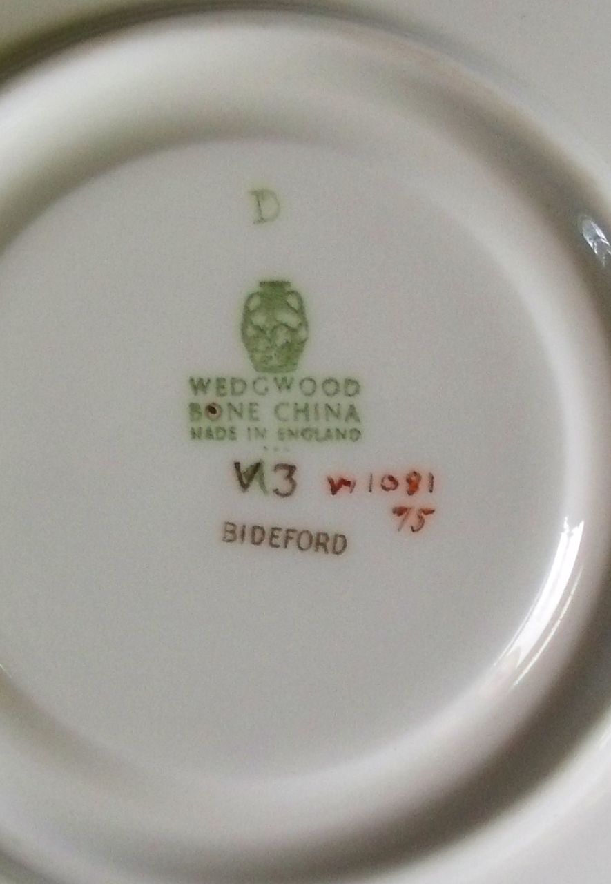 4 Cup and Saucer Sets Bideford Kutani Crane by Wedgwood 4 Cup and Saucer Sets Bideford Kutani Crane by Wedgwood