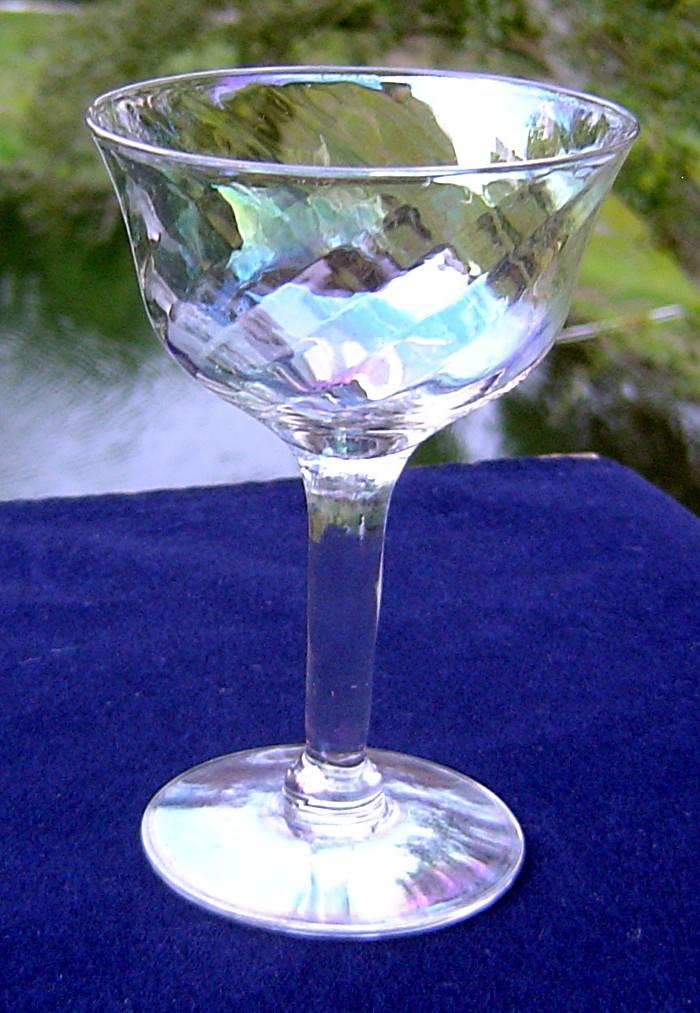 Iridescent Luster Port/Cordial Glasses in Loop Optic ca 1960's from its