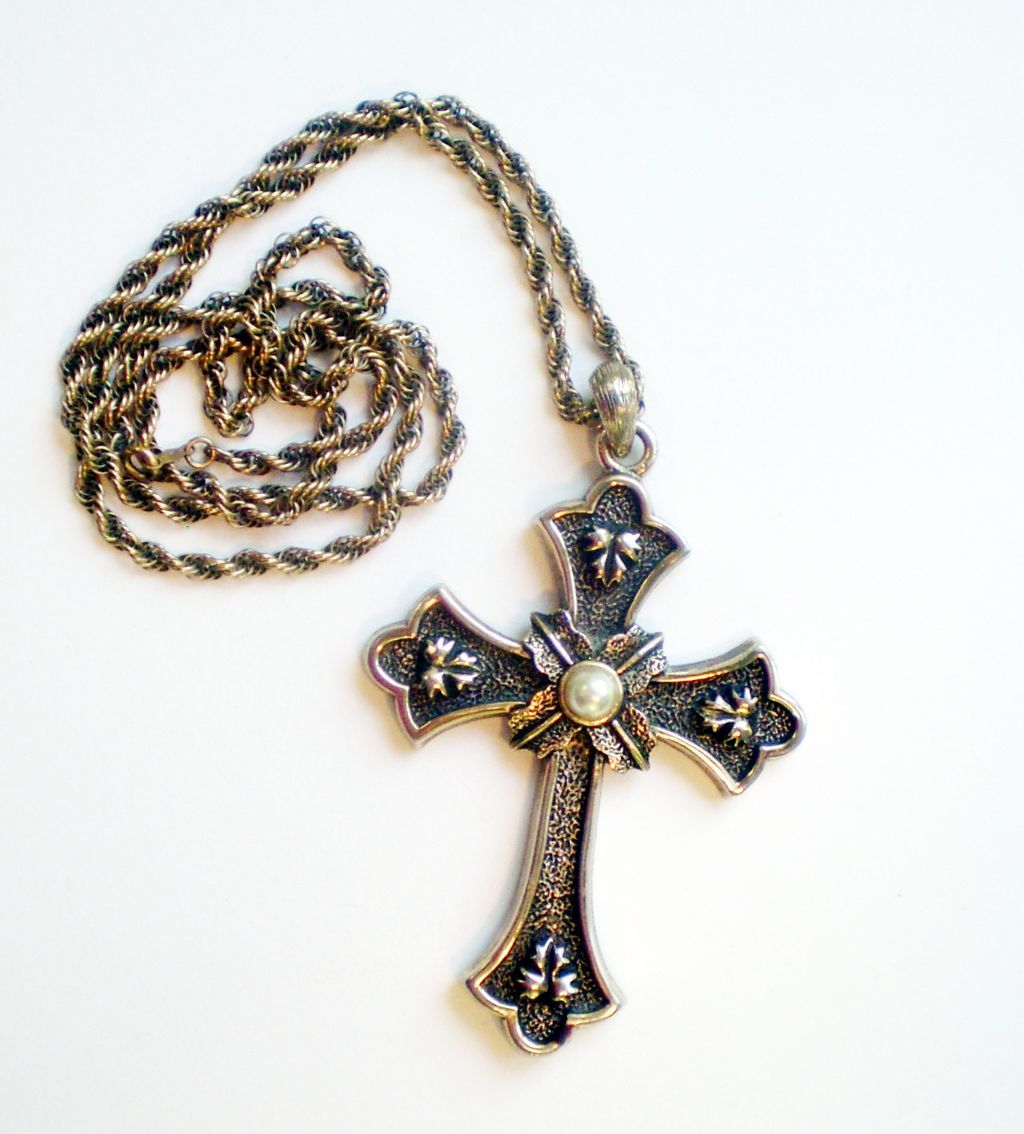 Sarah Coventry Limited Edition Cross Necklace From Jadeparrot On Ruby Lane