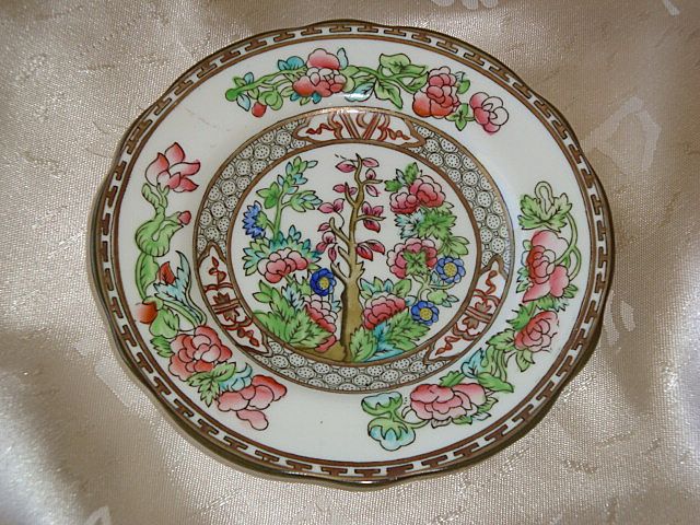 Coalport Indian Tree Semi – Scalloped Salad / Luncheon Plate Coalport Indian Tree Semi – Scalloped Salad / Luncheon Plate