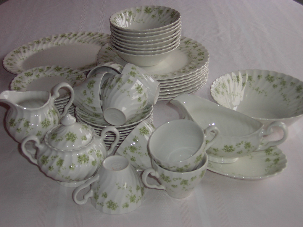Large Selection Johnson Bros. Green Briar China Large Selection Johnson Bros. Green Briar China