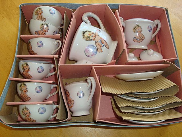 ADORABLE Made In Japan Child's Tea Set w/ Original Box ADORABLE Made In Japan Child's Tea Set w/ Original Box