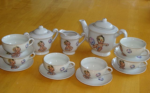 ADORABLE Made In Japan Child's Tea Set w/ Original Box ADORABLE Made In Japan Child's Tea Set w/ Original Box