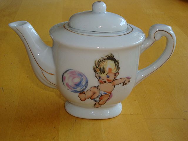 ADORABLE Made In Japan Child's Tea Set w/ Original Box ADORABLE Made In Japan Child's Tea Set w/ Original Box