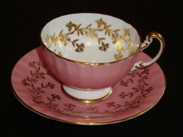 Aynsley #2312 Gold Design and Dark Pink Tea Cup and Saucer Set Aynsley #2312 Gold Design and Dark Pink Tea Cup and Saucer Set