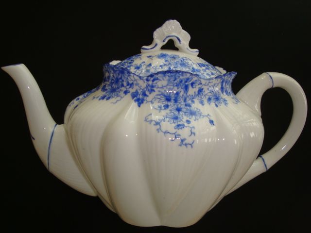 Shelley DAINTY BLUE Teapot ~ Super Minty Shelley DAINTY BLUE Teapot ~ Super Minty