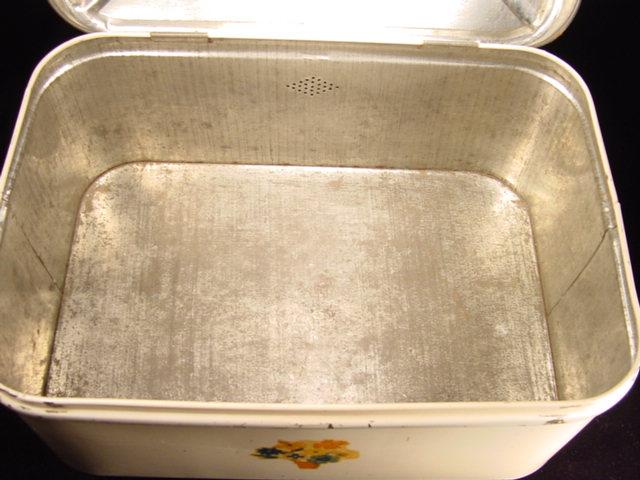 Vintage White Bread Box with Flower Pot Motif Vintage White Bread Box with Flower Pot Motif