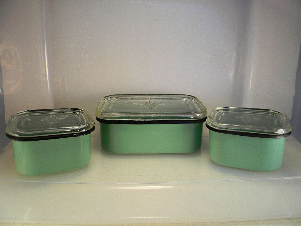 Vintage Stewart Warner Enamel Refrigerator Set Vintage Stewart Warner Enamel Refrigerator Set