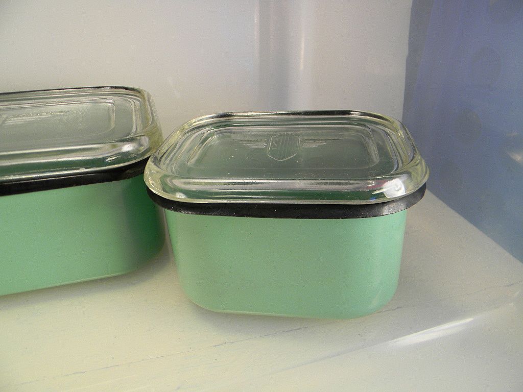 Vintage Stewart Warner Enamel Refrigerator Set Vintage Stewart Warner Enamel Refrigerator Set