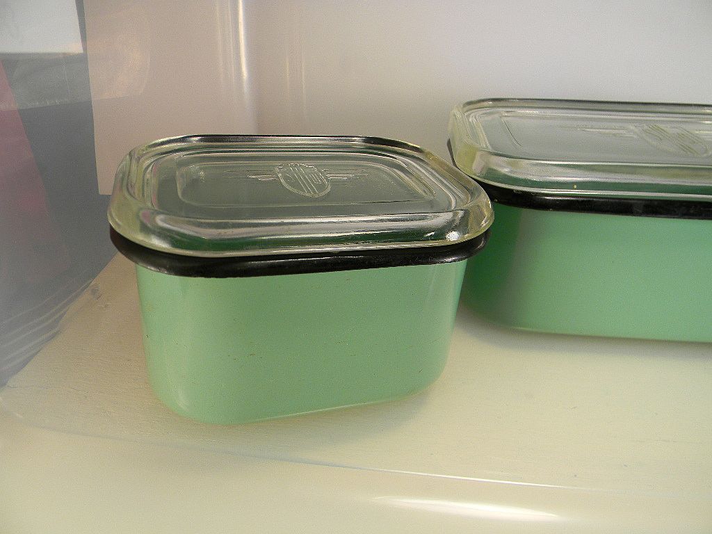 Vintage Stewart Warner Enamel Refrigerator Set Vintage Stewart Warner Enamel Refrigerator Set