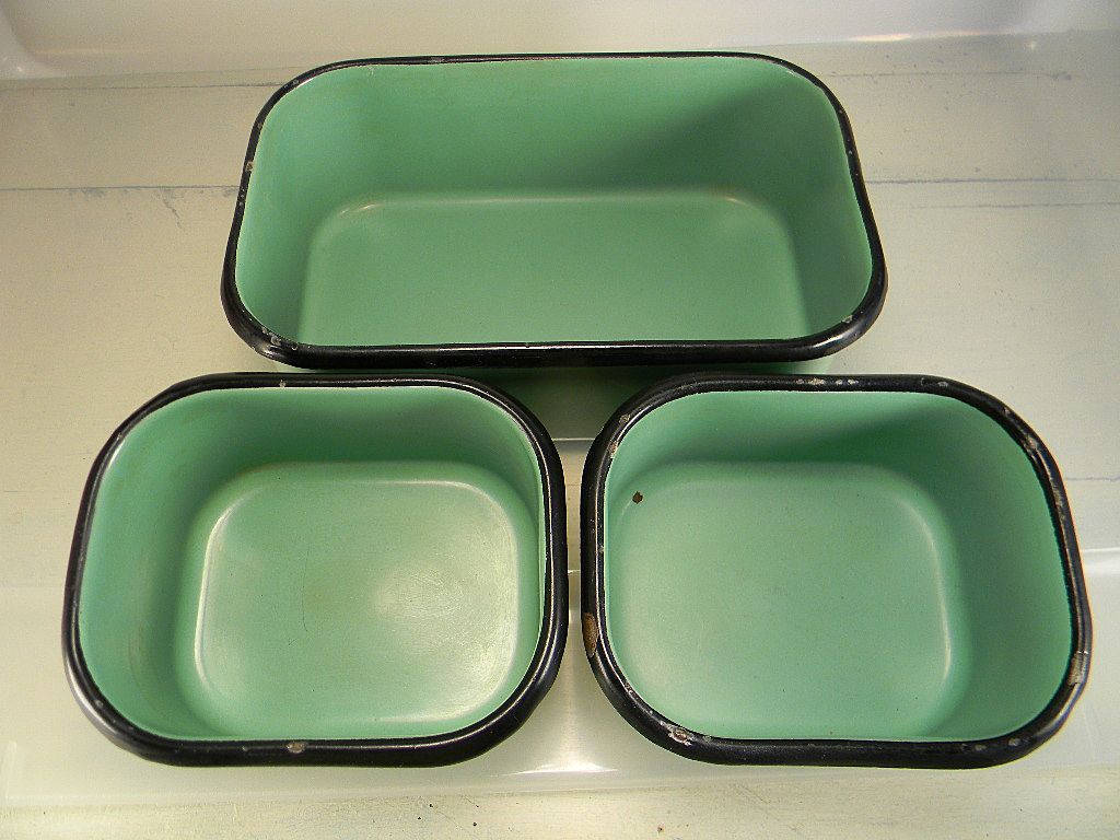 Vintage Stewart Warner Enamel Refrigerator Set Vintage Stewart Warner Enamel Refrigerator Set