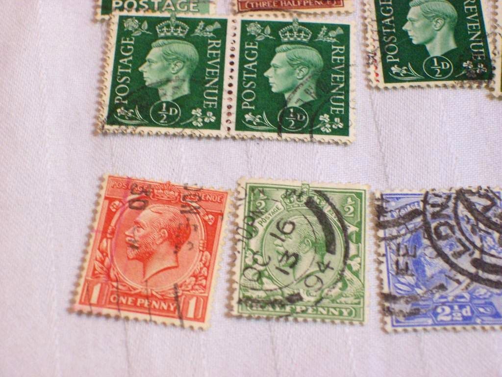 Antique 1890s to early 1900s era lot of used cancelled stamps from Great Britain Antique 1890s to early 1900s era lot of used cancelled stamps from Great Britain