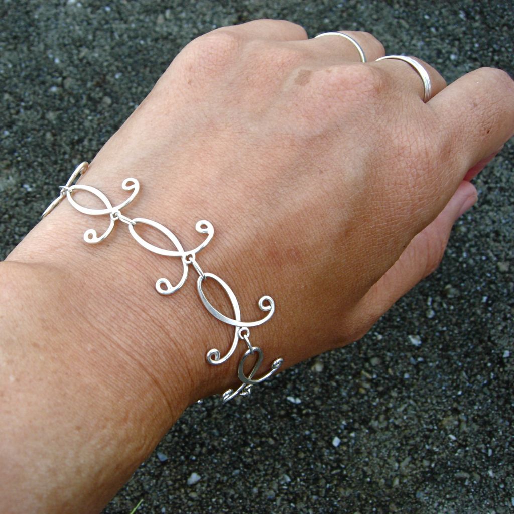 SCHOOL OF FISH Argentium Sterling Silver Bracelet SCHOOL OF FISH Argentium Sterling Silver Bracelet