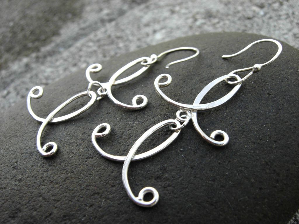 SCHOOL OF FISH Argentium Sterling Silver Bracelet SCHOOL OF FISH Argentium Sterling Silver Bracelet