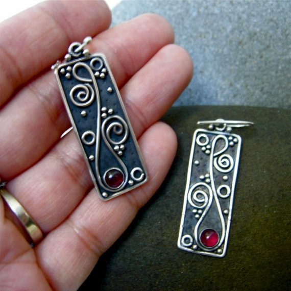 ARIA Oblong Oxidized Argentium Silver and Garnet Earring ARIA Oblong Oxidized Argentium Silver and Garnet Earring