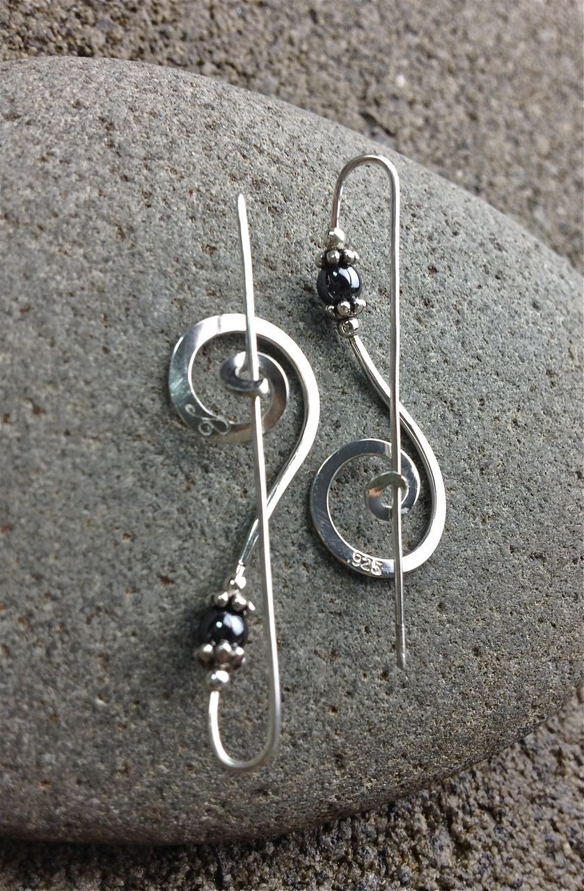 TREBLE CLEF Argentium Silver and Hematite Earring Sweater Brooch TREBLE CLEF Argentium Silver and Hematite Earring Sweater Brooch