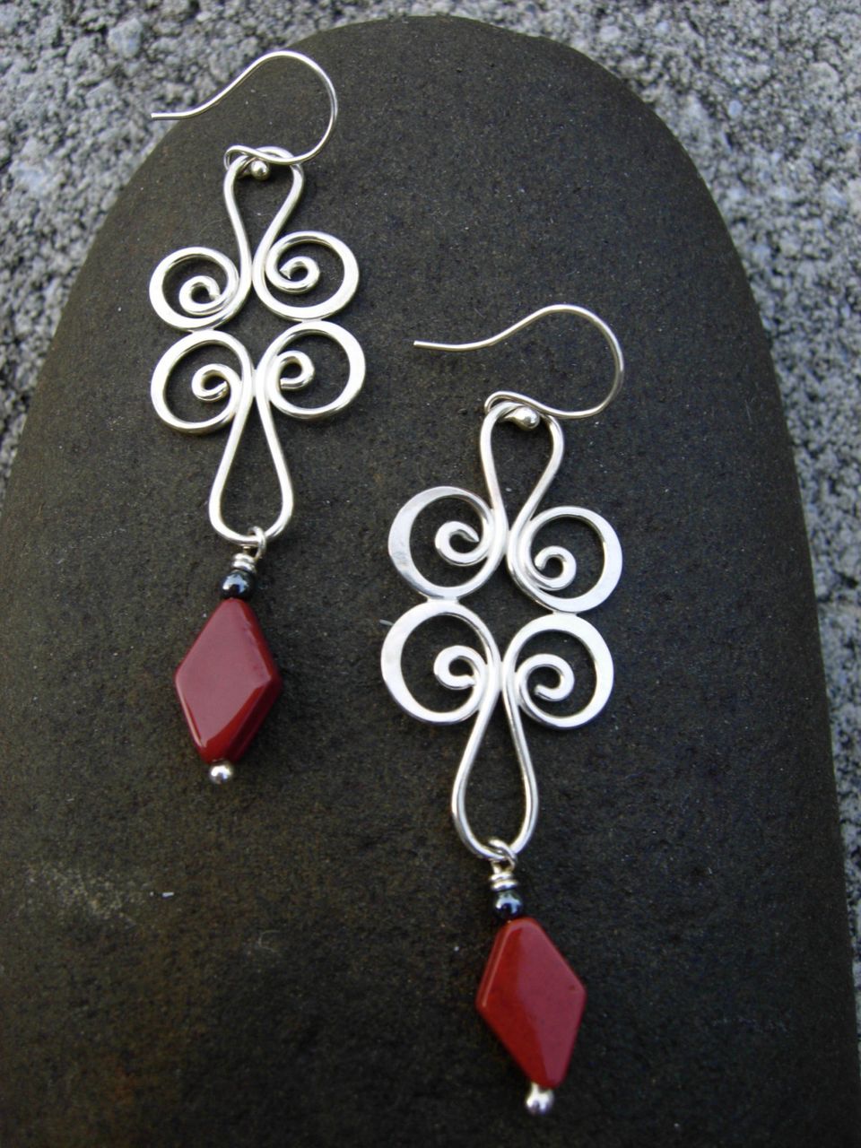 ORIENTAL RED Argentium Silver Jasper n Hematite Earring ORIENTAL RED Argentium Silver Jasper n Hematite Earring