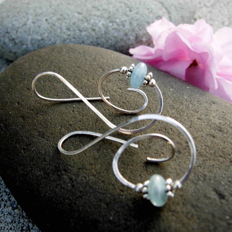 LEAP "&" Aquamarine n Argentium Sterling silver Earring LEAP "&" Aquamarine n Argentium Sterling silver Earring