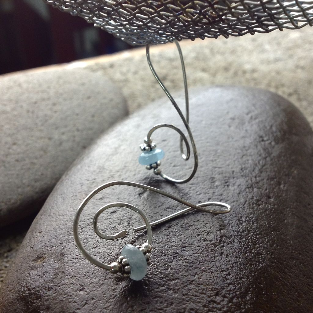 LEAP "&" Aquamarine n Argentium Sterling silver Earring LEAP "&" Aquamarine n Argentium Sterling silver Earring