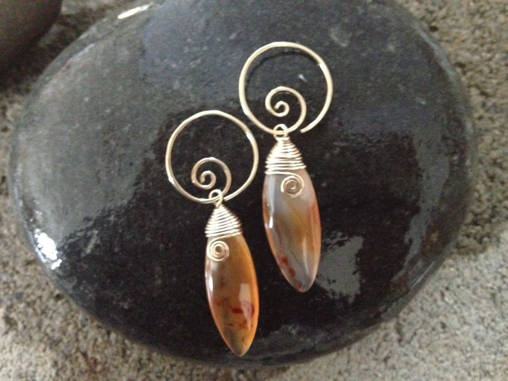 MEANDER V Carnelian Marquise Drop and 14 Karat Gold Dangle Hoop Earring MEANDER V Carnelian Marquise Drop and 14 Karat Gold Dangle Hoop Earring
