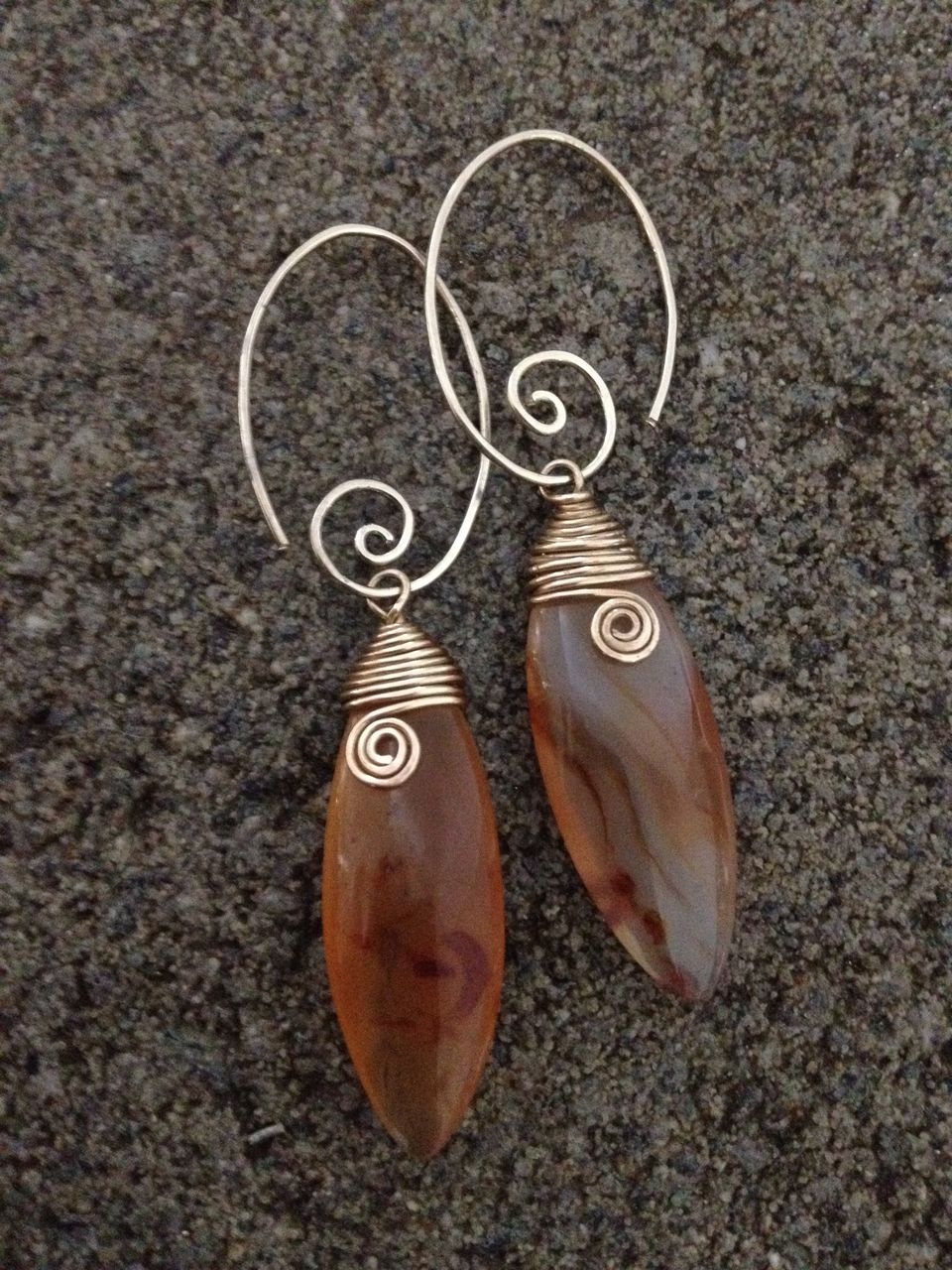 MEANDER V Carnelian Marquise Drop and 14 Karat Gold Dangle Hoop Earring MEANDER V Carnelian Marquise Drop and 14 Karat Gold Dangle Hoop Earring