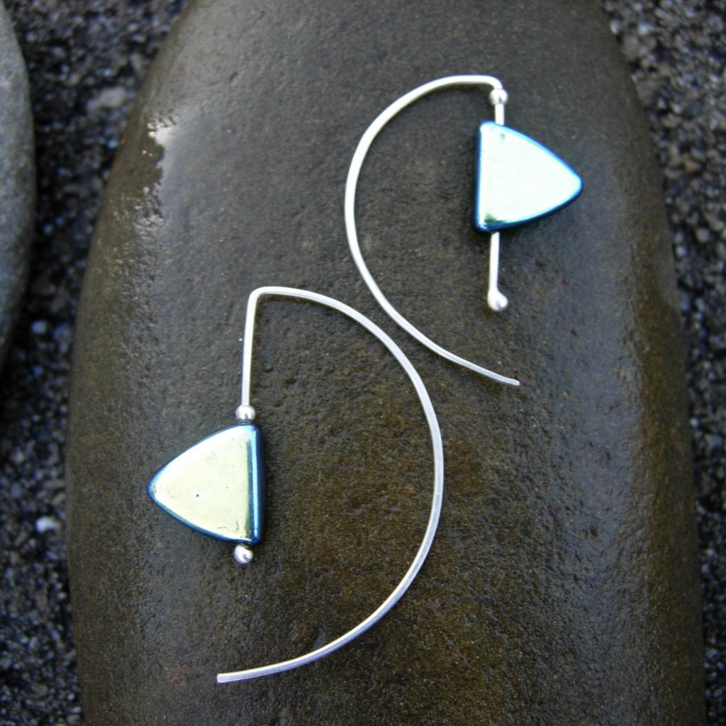 CRESCENT FLASH Argentium Silver Czech Glass Mod Hoop Earring CRESCENT FLASH Argentium Silver Czech Glass Mod Hoop Earring