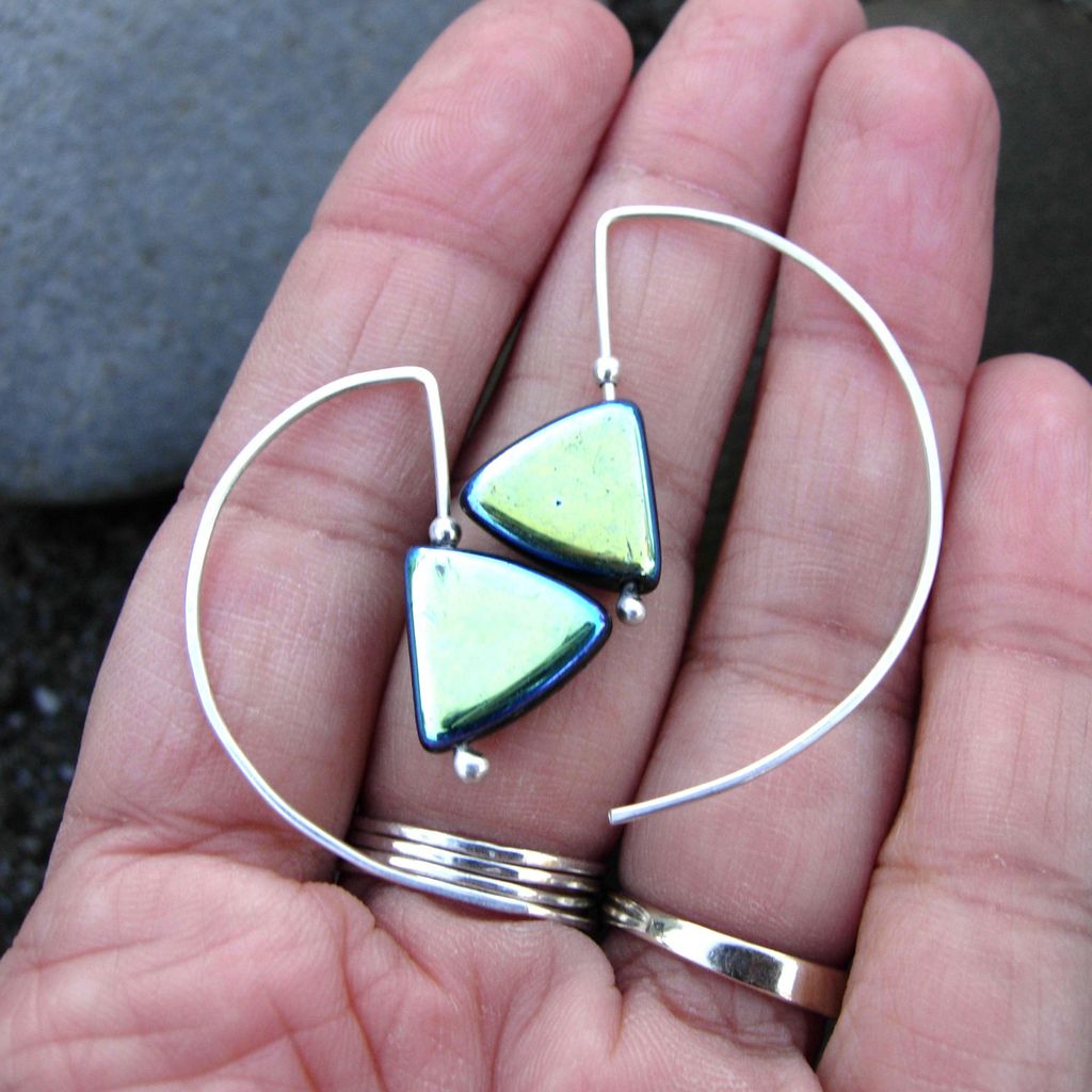 CRESCENT FLASH Argentium Silver Czech Glass Mod Hoop Earring CRESCENT FLASH Argentium Silver Czech Glass Mod Hoop Earring