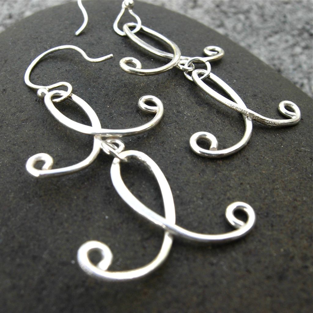 SCHOOL OF FISH Argentium Sterling Silver Dangle Earring SCHOOL OF FISH Argentium Sterling Silver Dangle Earring