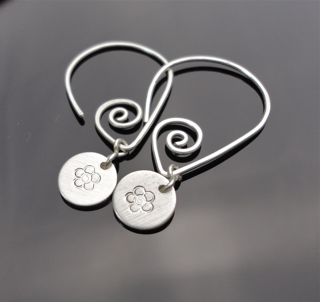 V MEANDER FLORET Sterling Silver Drop Hoop Dangle Earring V MEANDER FLORET Sterling Silver Drop Hoop Dangle Earring