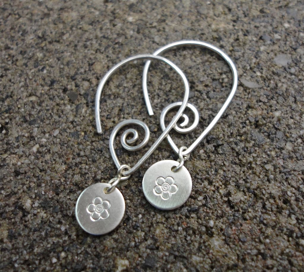 V MEANDER FLORET Sterling Silver Drop Hoop Dangle Earring V MEANDER FLORET Sterling Silver Drop Hoop Dangle Earring