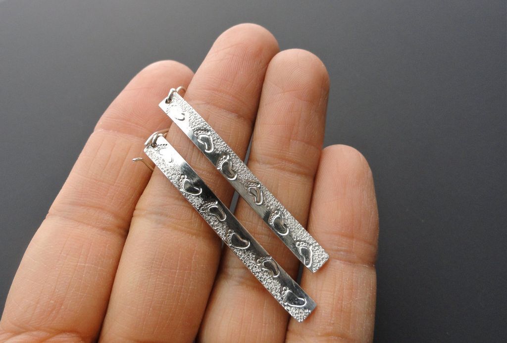 SANDY WALK Sterling Silver Slim Wavy Strip Dangle Earring SANDY WALK Sterling Silver Slim Wavy Strip Dangle Earring