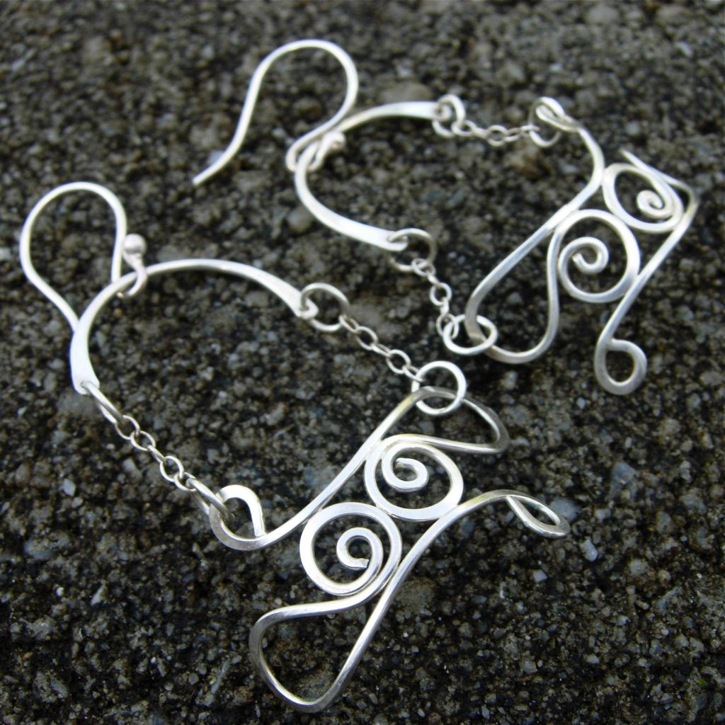 OLYRIA Argentium Sterling Silver JeweLyrie Swirl Necklace OLYRIA Argentium Sterling Silver JeweLyrie Swirl Necklace