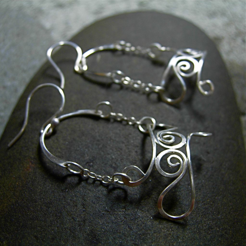 OLYRIA Argentium Sterling Silver JeweLyrie Swirl Necklace OLYRIA Argentium Sterling Silver JeweLyrie Swirl Necklace