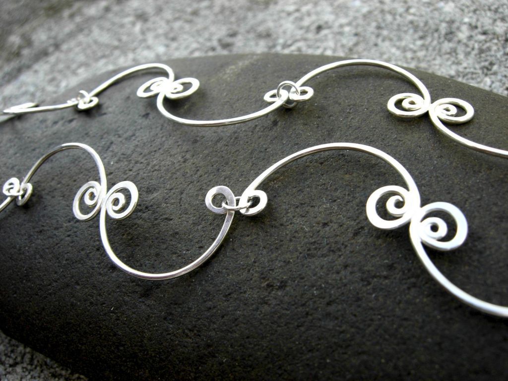 FLITTER VINE Argentium Sterling Silver Choker Necklace and Earring Set FLITTER VINE Argentium Sterling Silver Choker Necklace and Earring Set