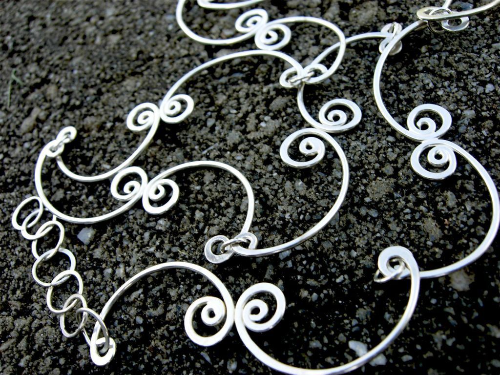 FLITTER VINE Argentium Sterling Silver Choker Necklace and Earring Set FLITTER VINE Argentium Sterling Silver Choker Necklace and Earring Set