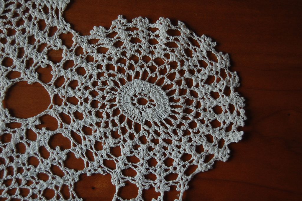 Pair of Exquisite crochet doilies, joined Round motifs, very fine Pair of Exquisite crochet doilies, joined Round motifs, very fine