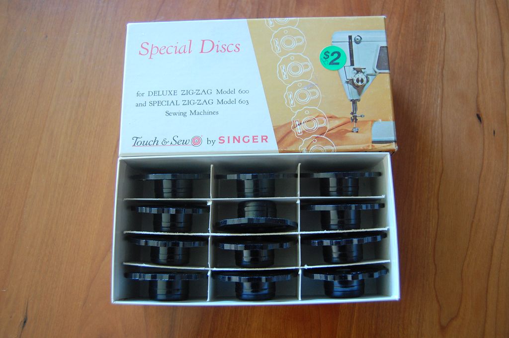 Vintage Singer Sewing machine attachments, "Special Disks" zig zag pattern disks, model 600, 603 Vintage Singer Sewing machine attachments, "Special Disks" zig zag pattern disks, model 600, 603