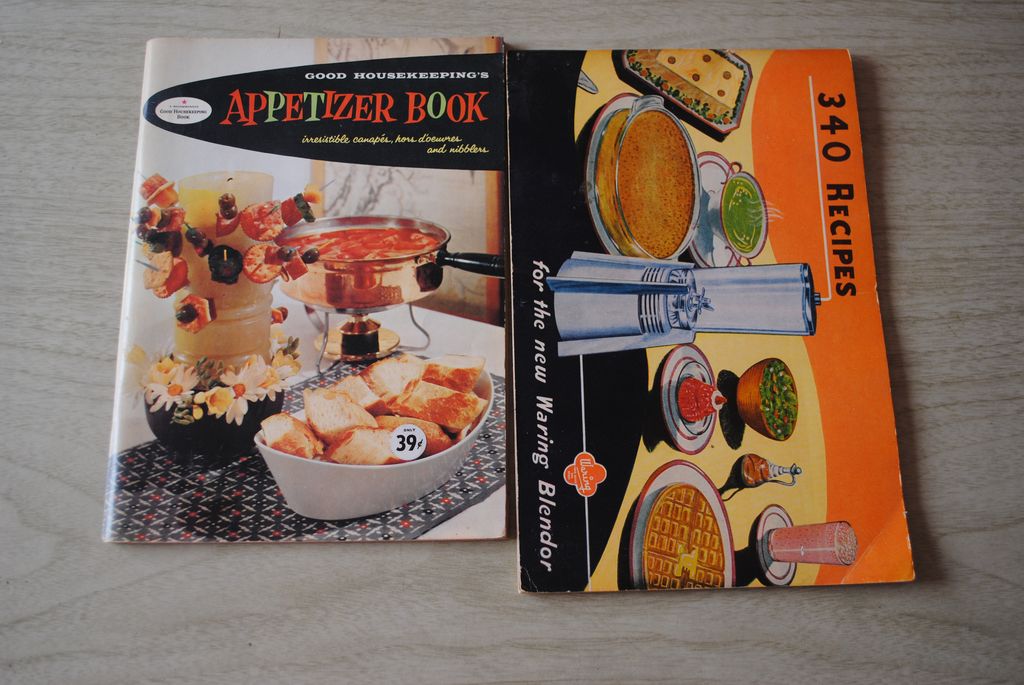 Two Vintage 1947, 1958 SMall cookbooks, Waring Blender and Good Housekeeping Appetizer book Two Vintage 1947, 1958 SMall cookbooks, Waring Blender and Good Housekeeping Appetizer book