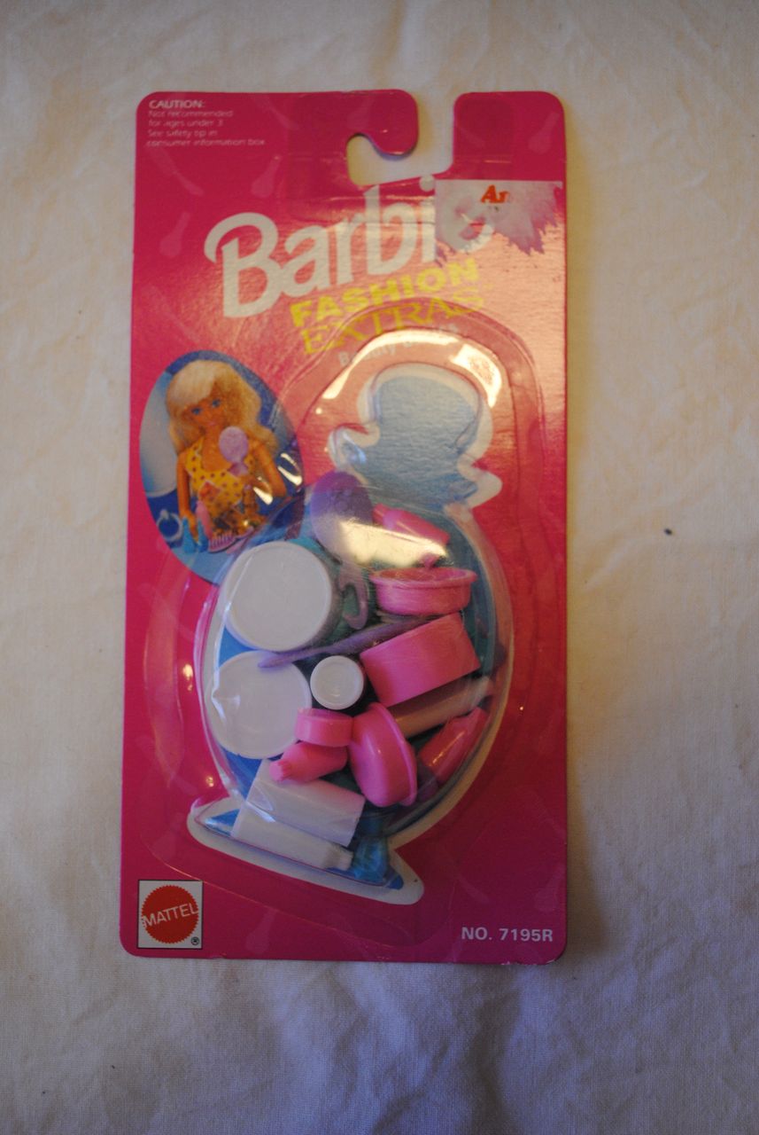 1992 Barbie Accessories, Fashion Extras-Beauty Basics set 1992 Barbie Accessories, Fashion Extras-Beauty Basics set