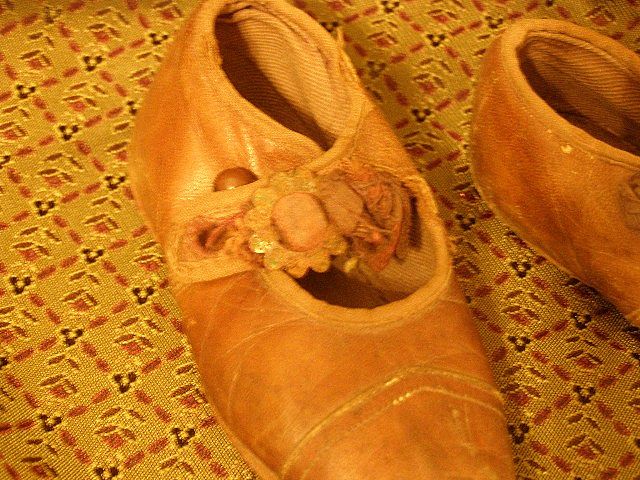 Wonderful Antique shoes for a child or large doll Wonderful Antique shoes for a child or large doll