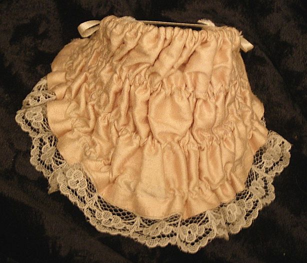 Sweet vintage French doll hat for a small doll Sweet vintage French doll hat for a small doll