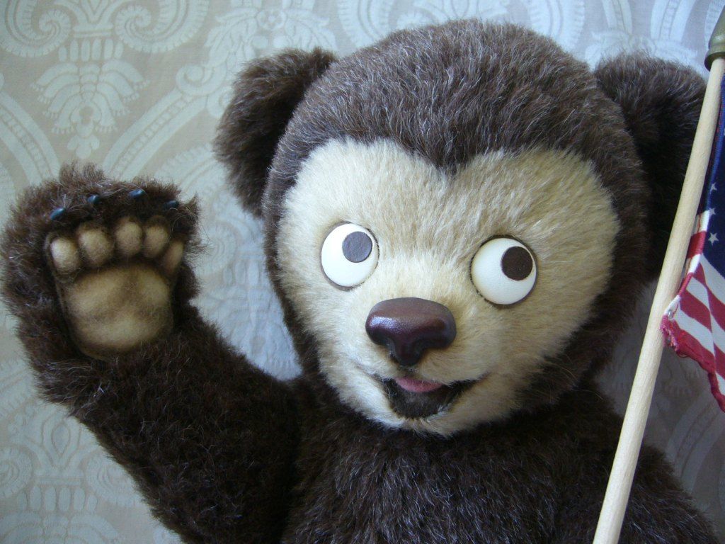 R. John Wright Limited Edition Clifford Berryman Teddy Bear R. John Wright Limited Edition Clifford Berryman Teddy Bear
