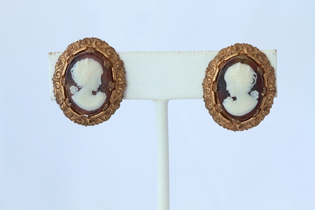 Miriam Haskell Vintage Cameo Pendant Necklace and Earrings Miriam Haskell Vintage Cameo Pendant Necklace and Earrings