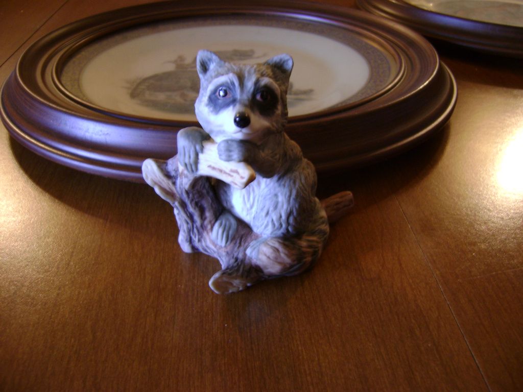 Lenox/Boehm Woodland Wildlife Combo Raccoons Lenox/Boehm Woodland Wildlife Combo Raccoons