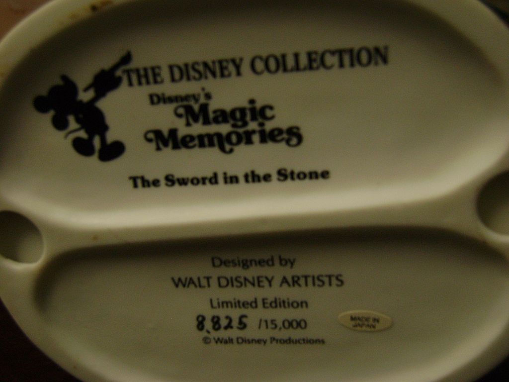 Disney's Magic Memories Figurines - The Sword in the Stone Disney's Magic Memories Figurines - The Sword in the Stone
