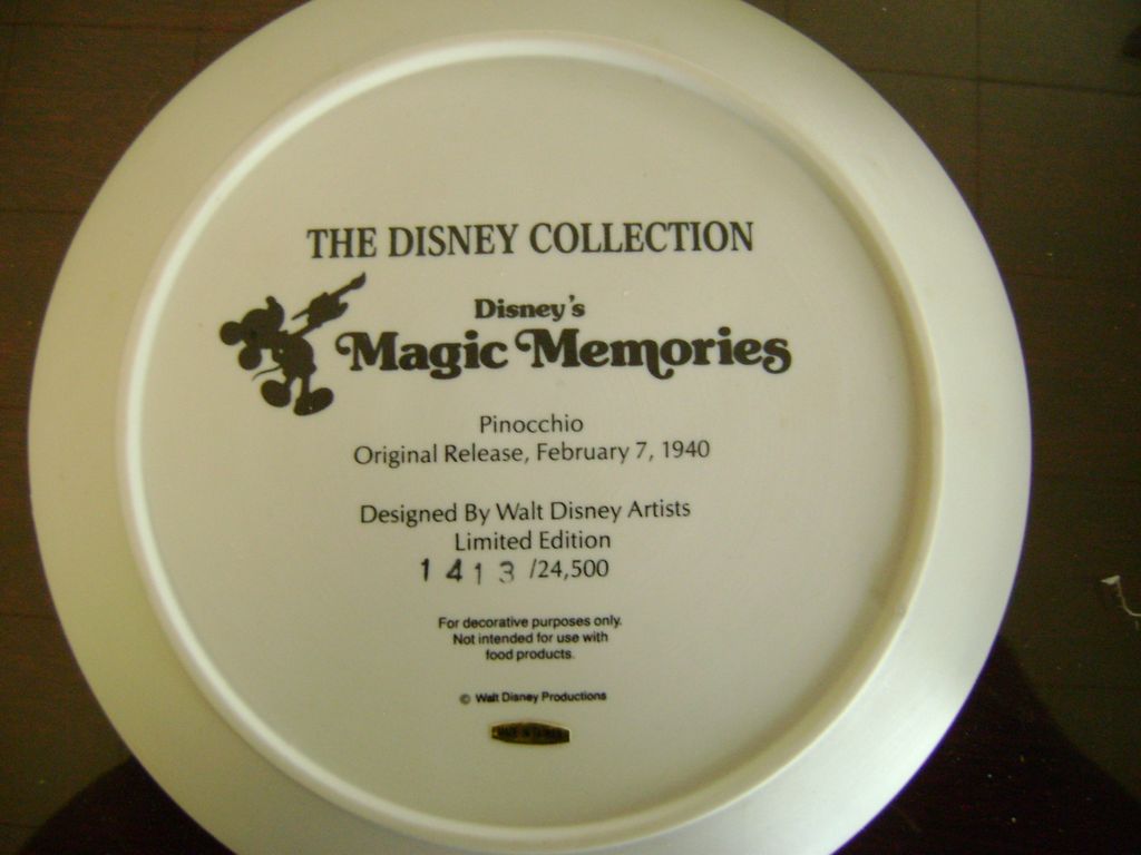 Disney's Magic Memories Plate Collection Pinocchio Disney's Magic Memories Plate Collection Pinocchio